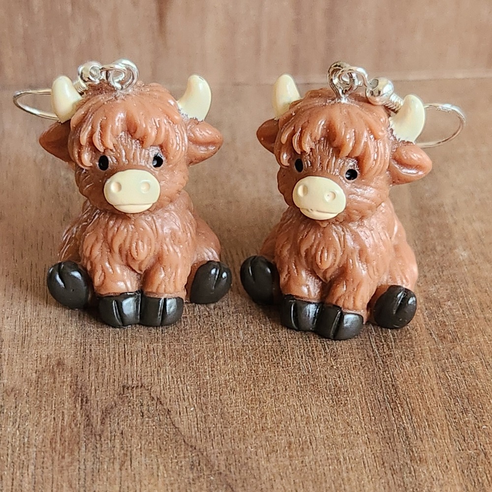 Highland Cow Dangle‎ Earrings Brown Resin Scottish Heifer Jewelry Novelty Animal